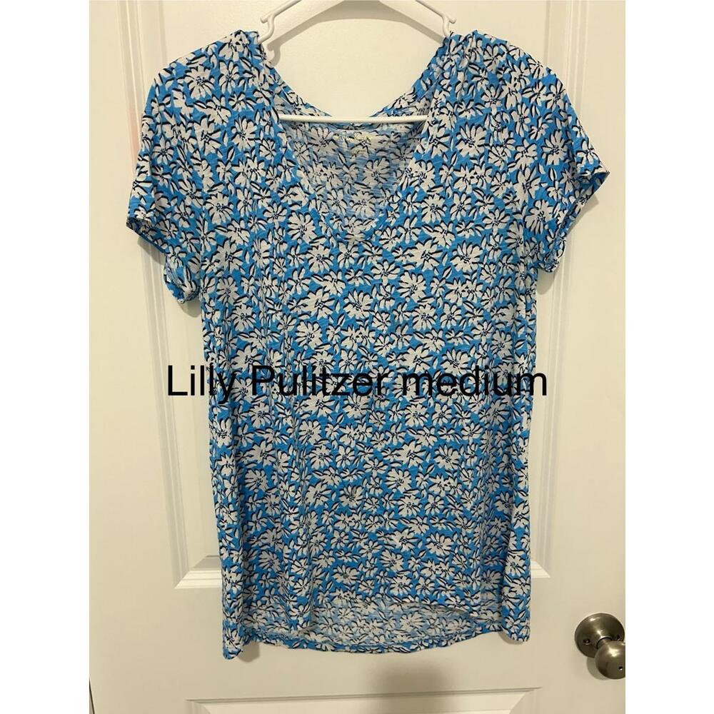 2 Lilly Pulitzer Medium Short Sleeve Tops - Blue Daisy & Red Pattern